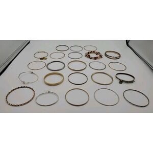 Lot Of Bracelets Bangles Skinny Metal Silver Gold Tone 23 Piece‎